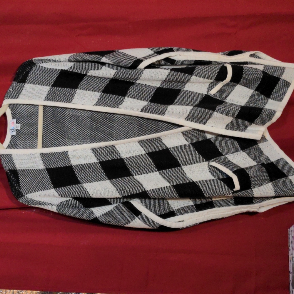 Black and White Check Cardigan/Cape